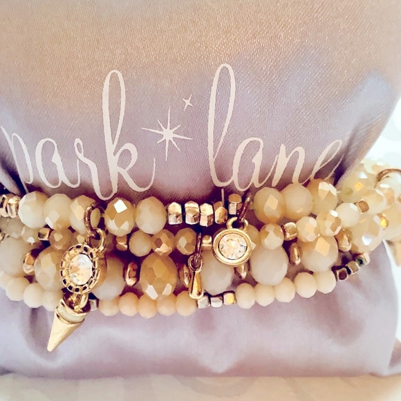 Park Lane Creme, 4 Stretch Bracelets, white pearly beads, gold & crystals - Picture 2 of 8
